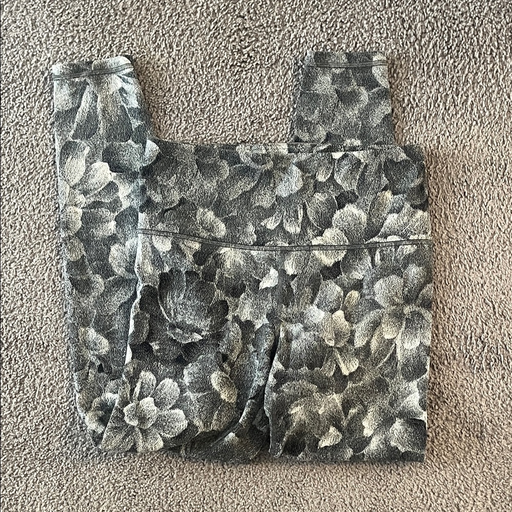 Athleta leggings
